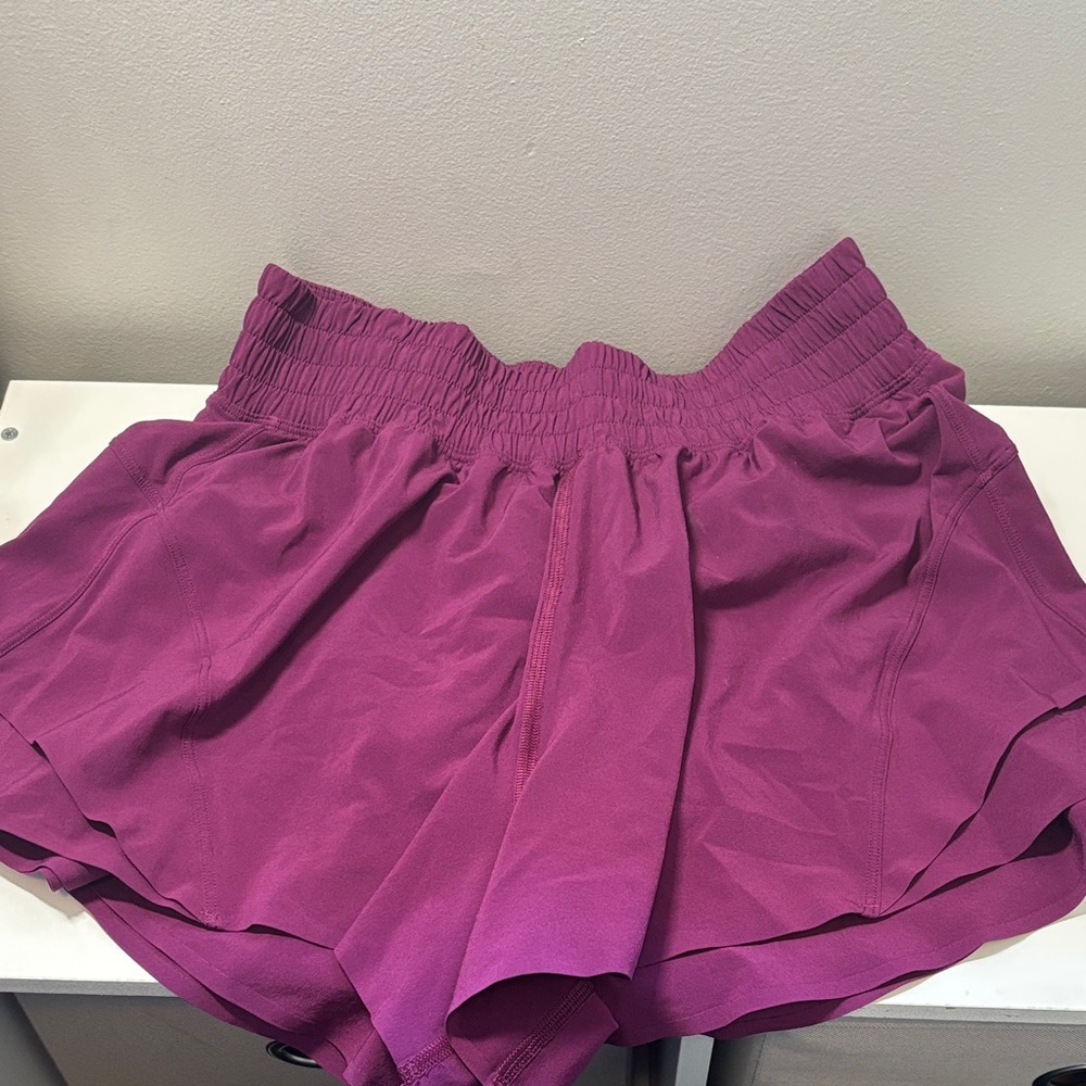 lululemon Women's “chilled grape” Shake It Out 2.5 in. high rise running short